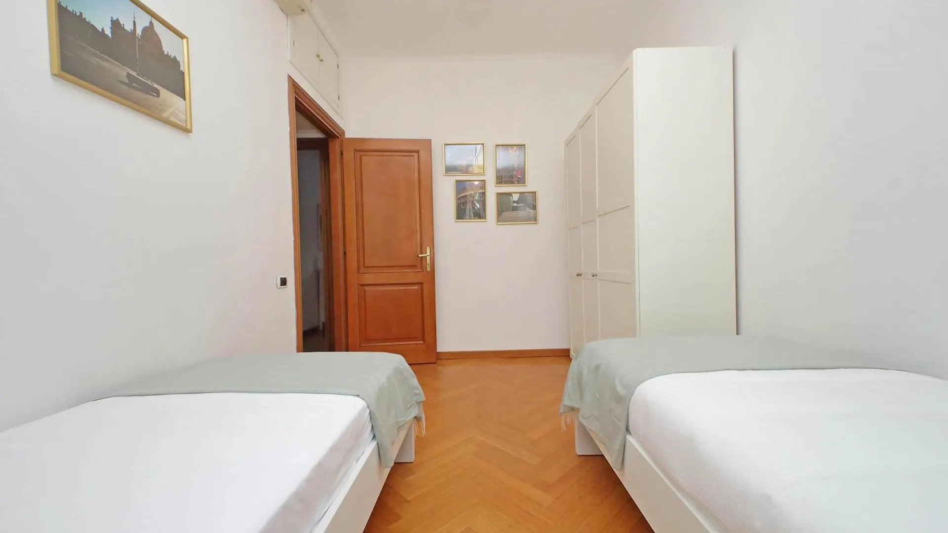 Apartment Ych-Comfortable 2 Bedrooms Flat Near Colosseum Rome