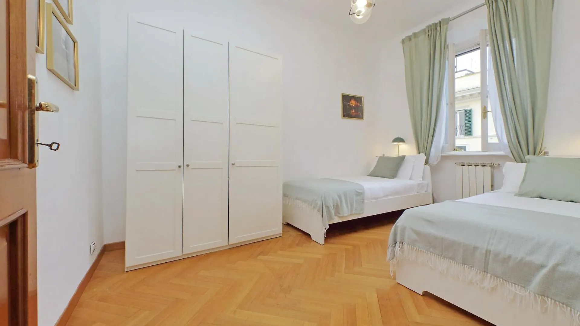 Ych-Comfortable 2 Bedrooms Flat Near Colosseum Rome Apartment